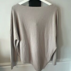 Chic Off-the-Shoulder Beige Sweater Size Large Soft Comfy